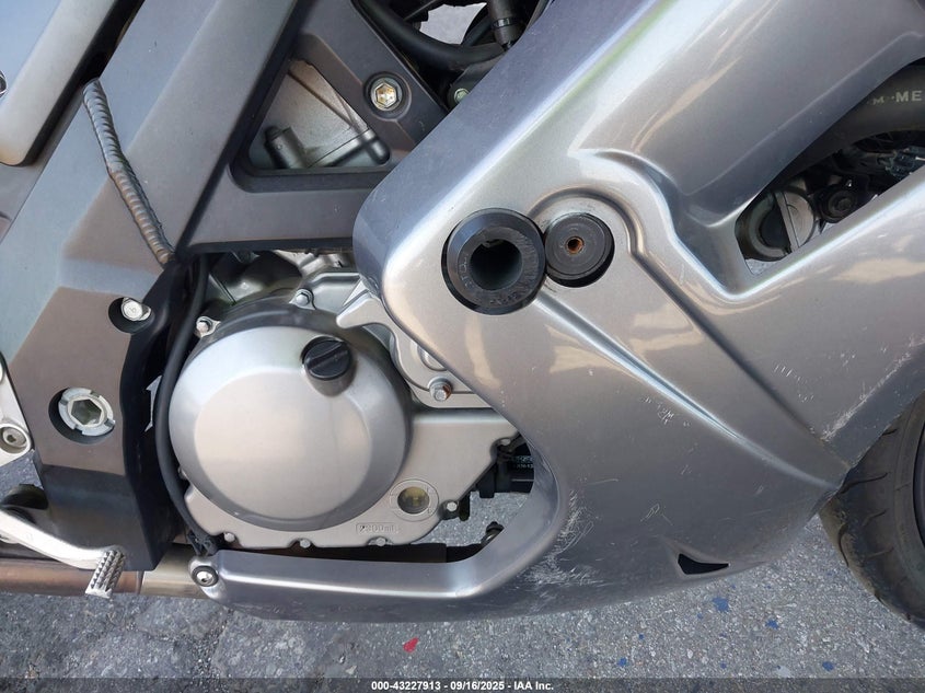 2009 SUZUKI SV650 - JS1VP53AX92100427