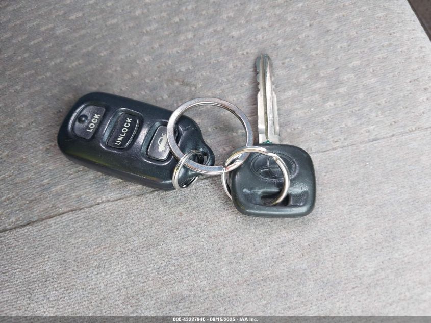 2003 Toyota Camry Le VIN: JTDBE32K630224405 Lot: 43227940