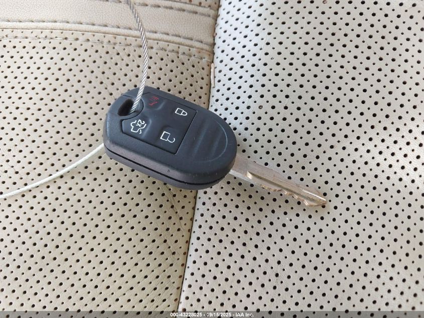 2011 Lincoln Mkz Hybrid VIN: 3LNDL2L34BR772803 Lot: 43228025