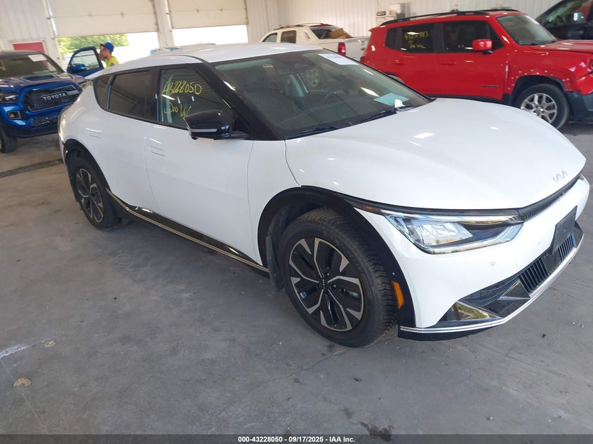 2022 KIA EV6 WIND - KNDC3DLC7N5037364