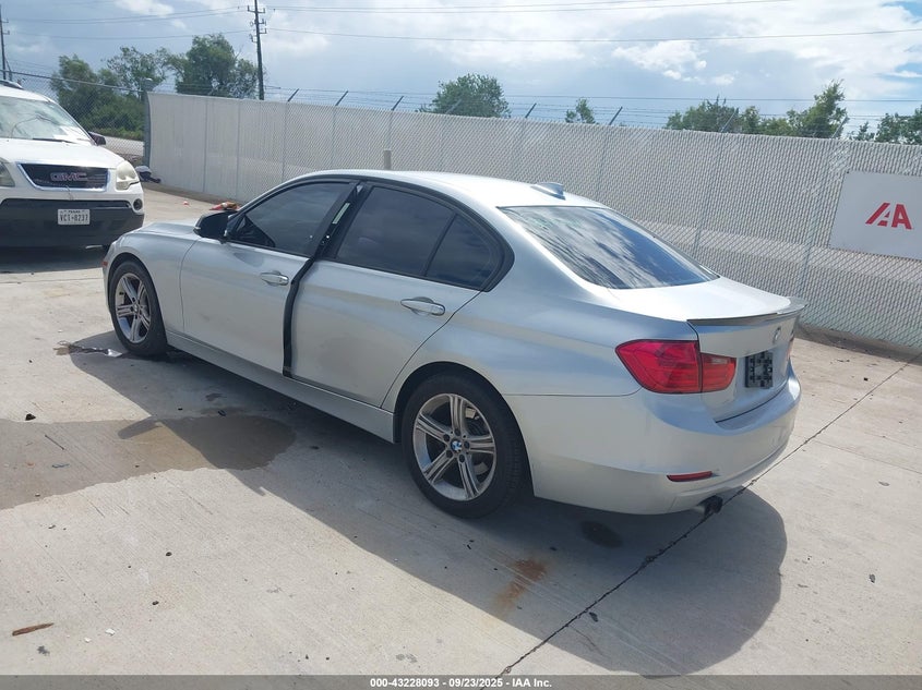 Vin: wba3a5c58cf348674, lot: 43722619, bmw 328i 20123