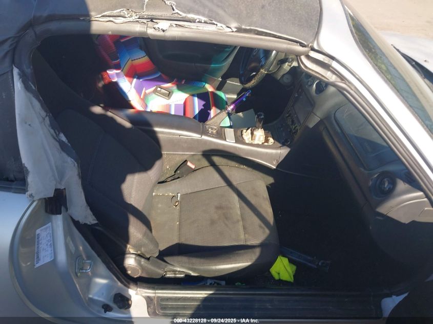 JM1NB3531X0120386 MAZDA MX-5 MIATA 1999 SILVER Photo 8