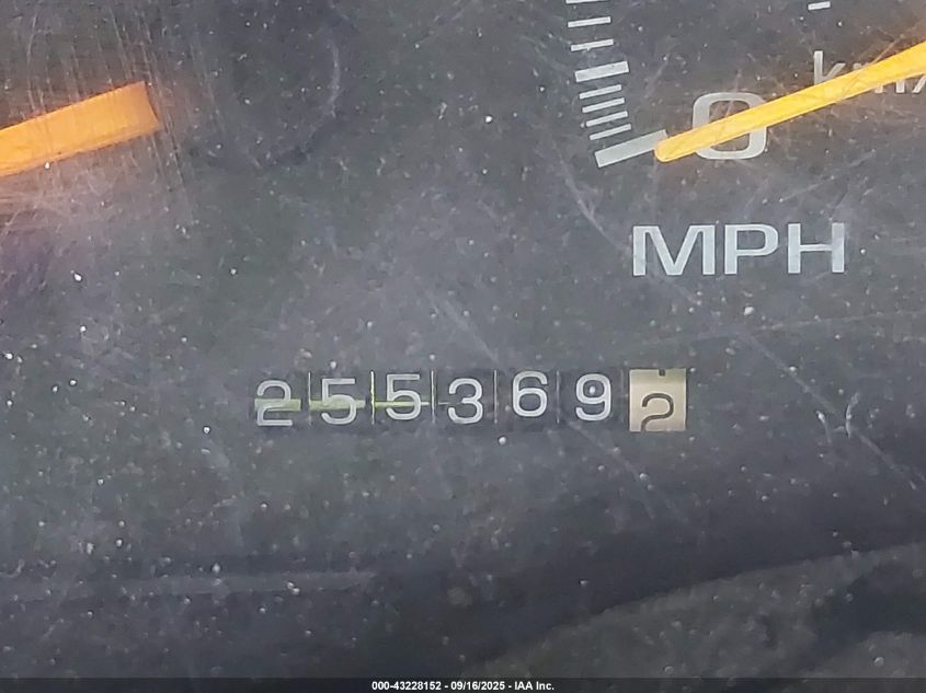 1999 Chevrolet Suburban 1500 Lt VIN: 3GNFK16R3XG196481 Lot: 43228152