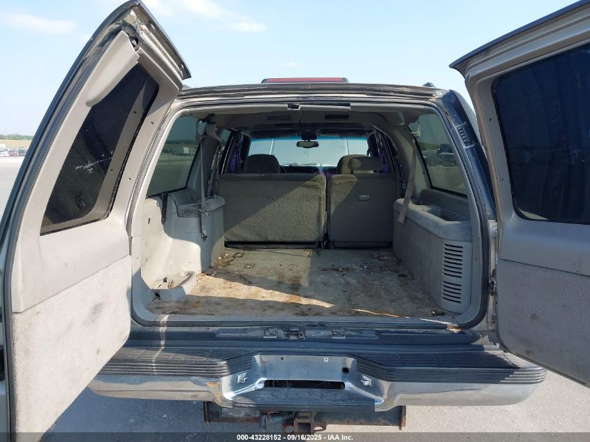 1999 Chevrolet Suburban 1500 Lt VIN: 3GNFK16R3XG196481 Lot: 43228152