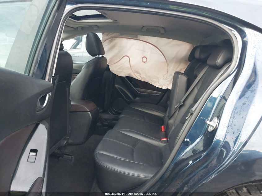 2018 Mazda Mazda3 Touring VIN: 3MZBN1L35JM184370 Lot: 43228211