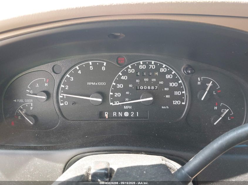 2000 Ford Explorer Xlt VIN: 1FMZU63E9YZB78272 Lot: 43228286