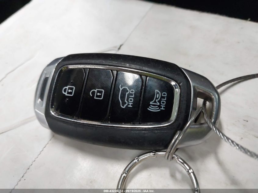 2018 Hyundai Elantra Gt VIN: KMHH35LE9JU041943 Lot: 43228312