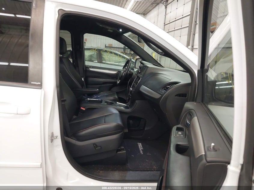 2014 DODGE GRAND CARAVAN R/T - 2C4RDGEG1ER357341