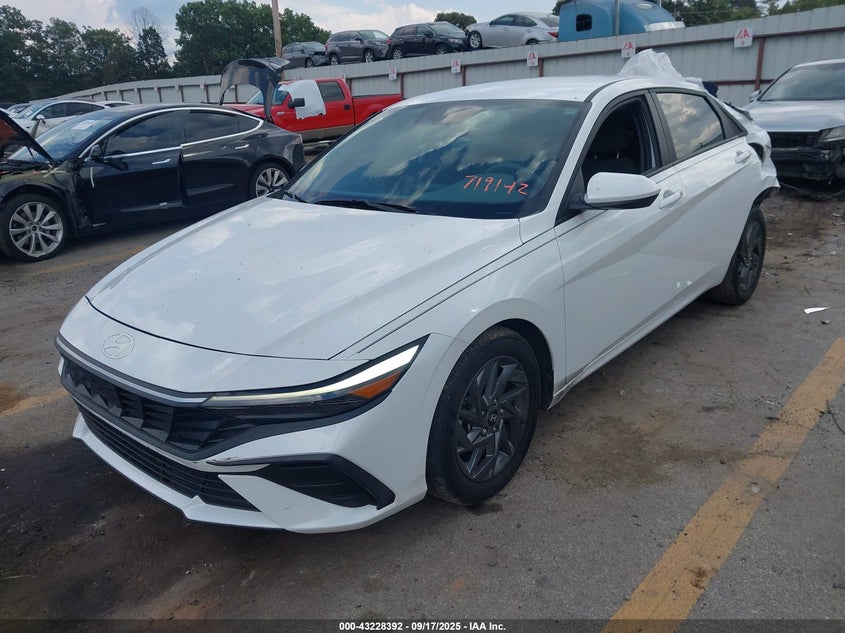 KMHLM4DG6RU719142 2024 HYUNDAI ELANTRA photo no. 2