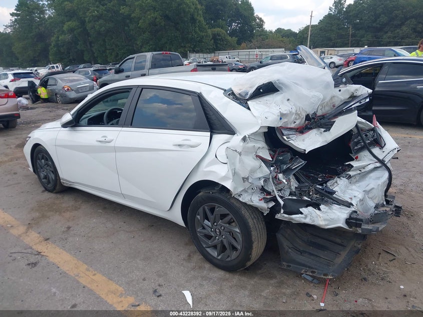 KMHLM4DG6RU719142 2024 HYUNDAI ELANTRA photo no. 6
