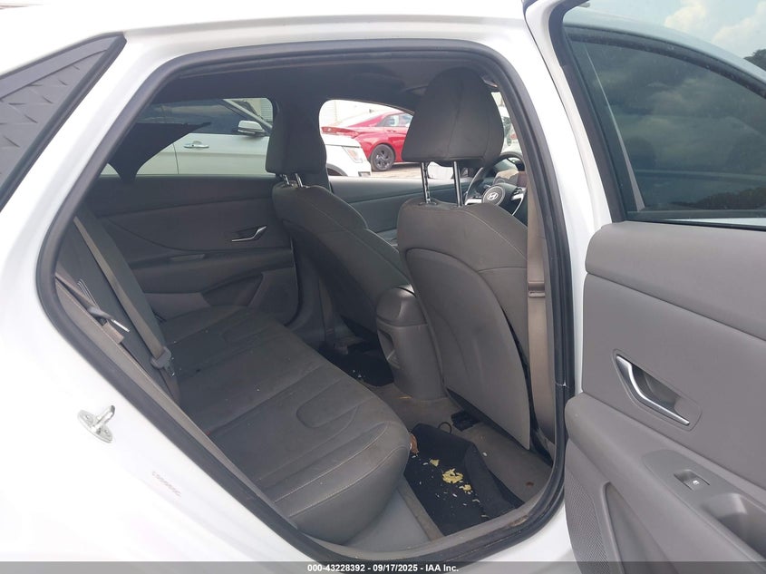 KMHLM4DG6RU719142 2024 HYUNDAI ELANTRA photo no. 8
