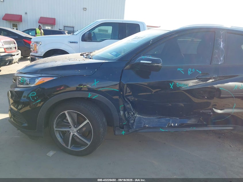 2022 Honda Hr-V Awd Ex VIN: 3CZRU6H59NM760490 Lot: 43228450
