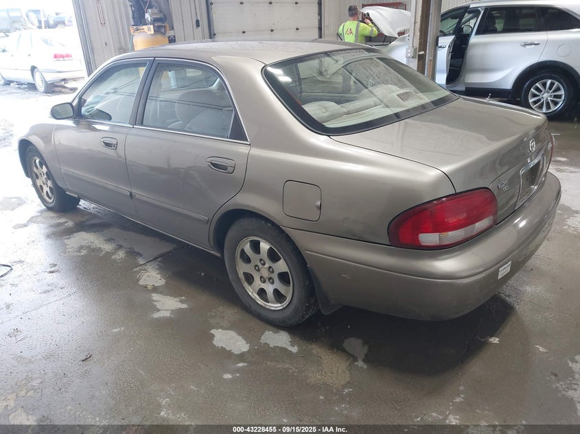 1YVGF22C6X5893816 1999 MAZDA 626 photo no. 3