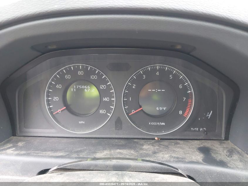 2008 Volvo V70 3.2 VIN: YV1BW982381041210 Lot: 43228471