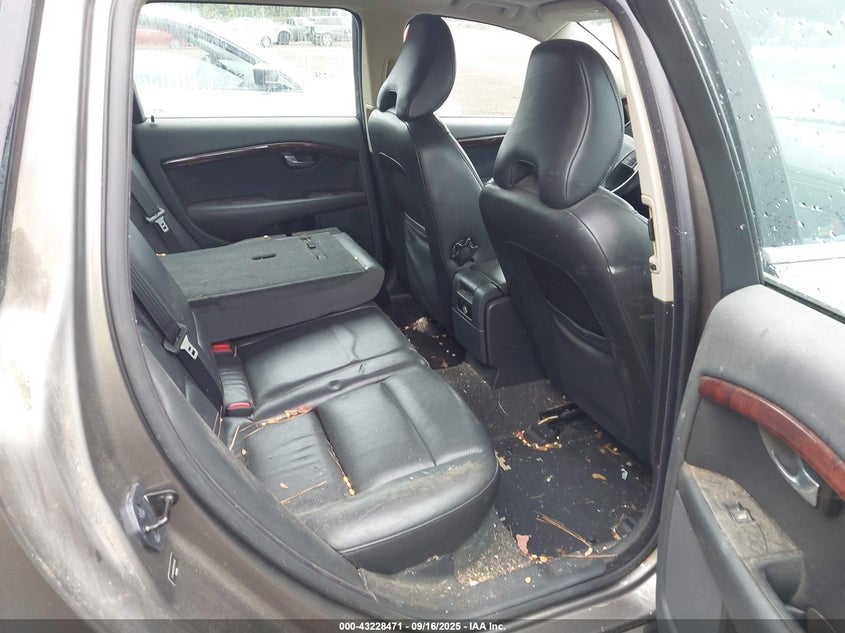 2008 Volvo V70 3.2 VIN: YV1BW982381041210 Lot: 43228471