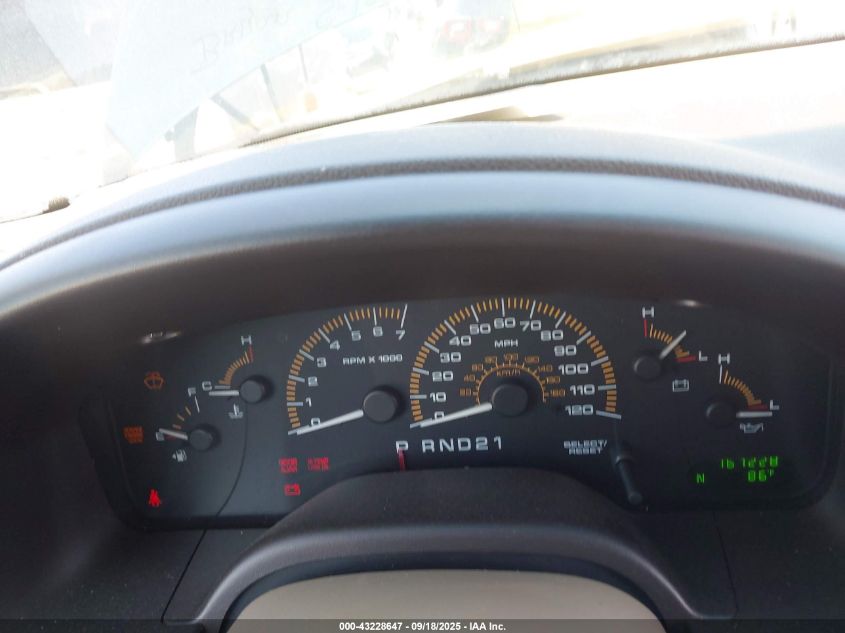 2003 Ford Expedition Xlt VIN: 1FMPU15L33LA87015 Lot: 43228647