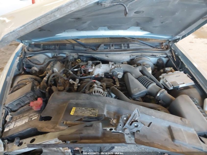 2008 Mercury Grand Marquis Gs VIN: 2MEFM74V58X630718 Lot: 43228673