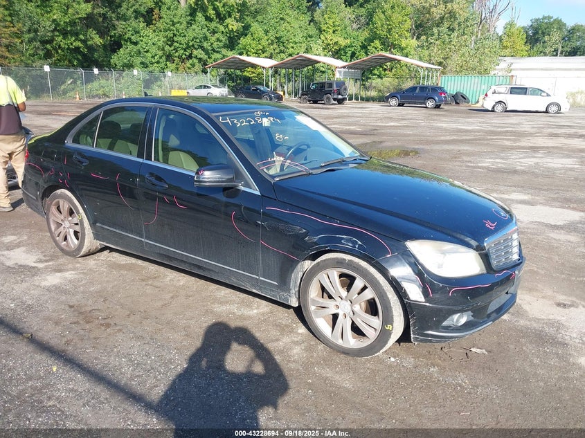 MERCEDES-BENZ C-CLASS LUXURY/SPORT