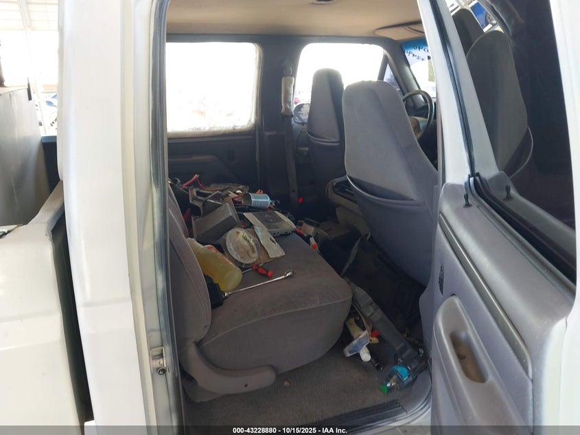 1995 Ford F350 VIN: 1FTJW36F5SEA82040 Lot: 43228880