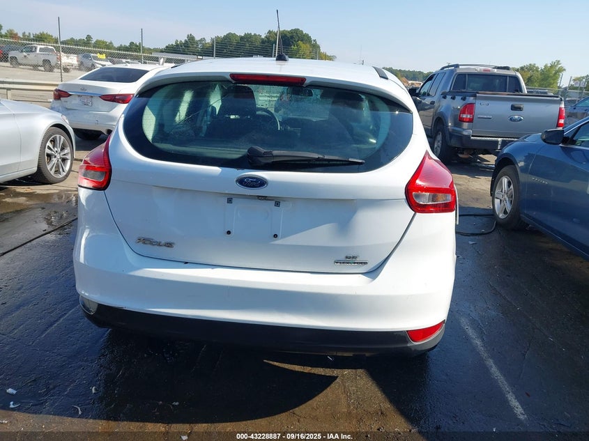2016 FORD FOCUS SE - 1FADP3K2XGL219401