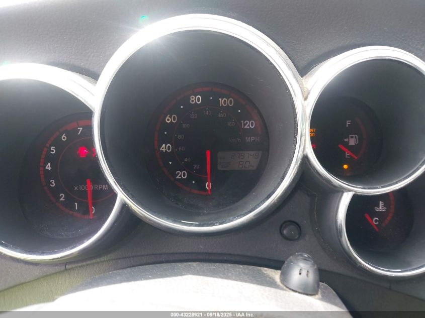 2005 Toyota Matrix Xr VIN: 2T1KR32E15C411932 Lot: 43228921