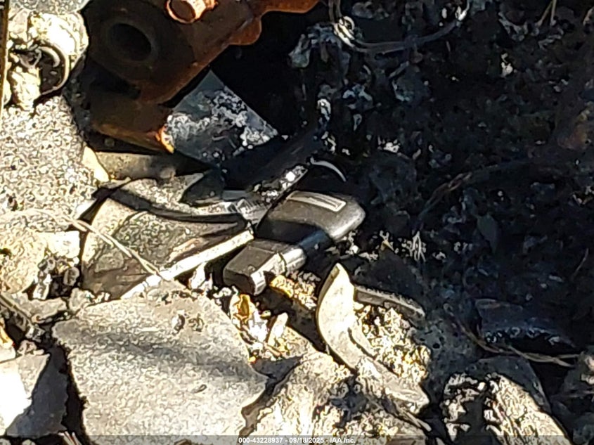 2013 CHRYSLER TOWN & COUNTRY LIMITED - 2C4RC1GG4DR539093