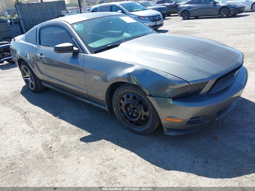 FORD MUSTANG V6/V6 PREMIUM
