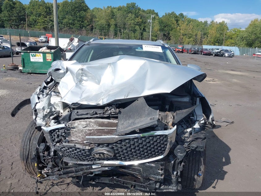 2017 KIA SORENTO 2.4L LX - 5XYPG4A33HG281534