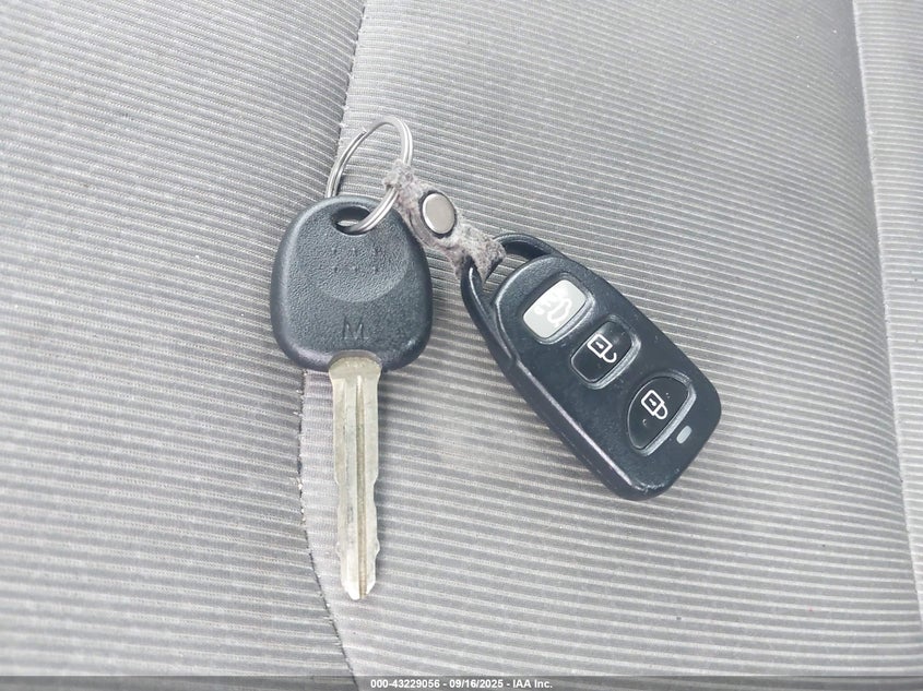 2017 HYUNDAI ELANTRA SE - 5NPD74LF6HH174688