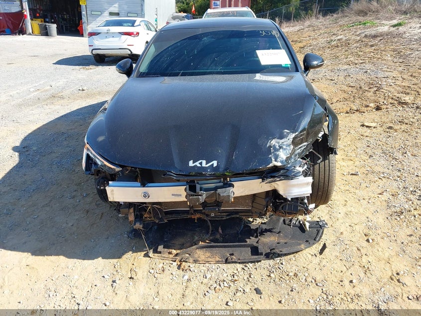 2025 Kia K5 Gt-Line VIN: KNAG64J76S5393070 Lot: 43229077