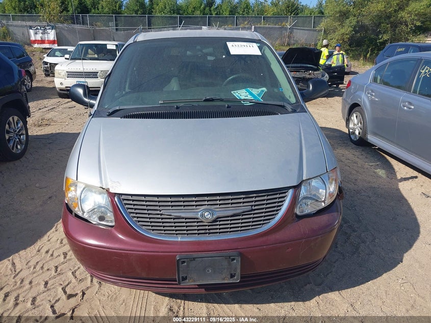 2005 Chrysler Town & Country VIN: 1C4GP45R05B437579 Lot: 43229111