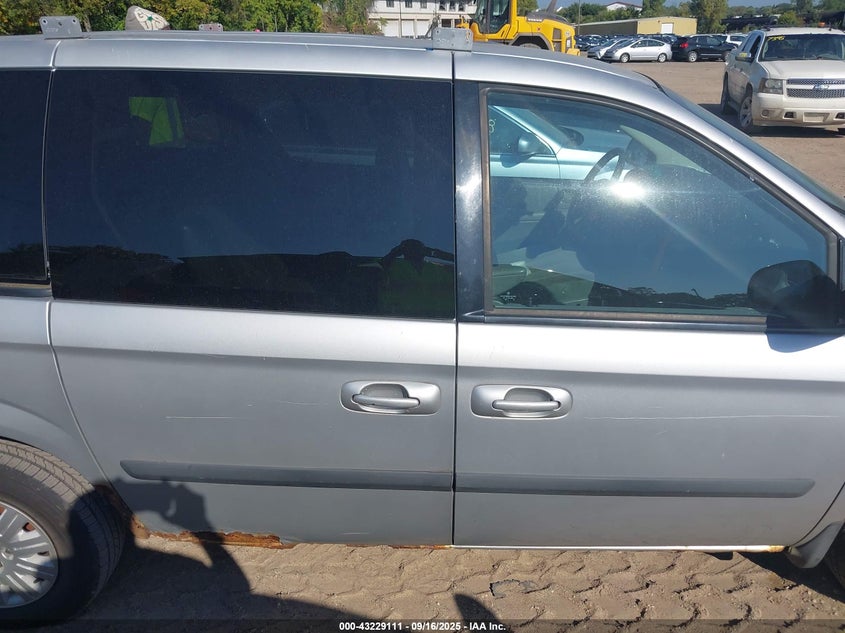 2005 Chrysler Town & Country VIN: 1C4GP45R05B437579 Lot: 43229111