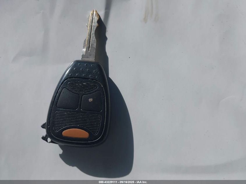 2005 Chrysler Town & Country VIN: 1C4GP45R05B437579 Lot: 43229111