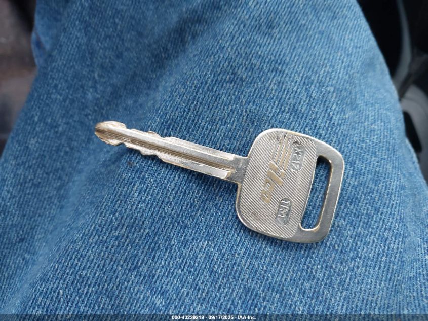 2009 Toyota Yaris VIN: JTDJT903895255201 Lot: 43229219