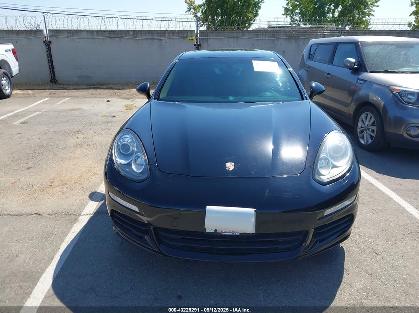 2015 PORSCHE PANAMERA 2/4 - WP0AA2A72FL002302