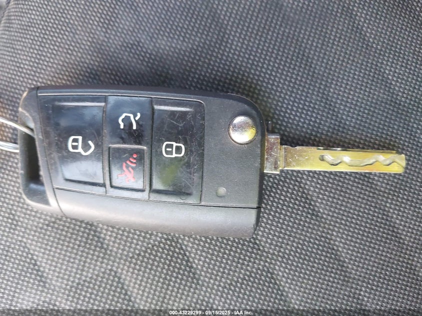 2018 VOLKSWAGEN TIGUAN 2.0T S - 3VV0B7AX5JM131407