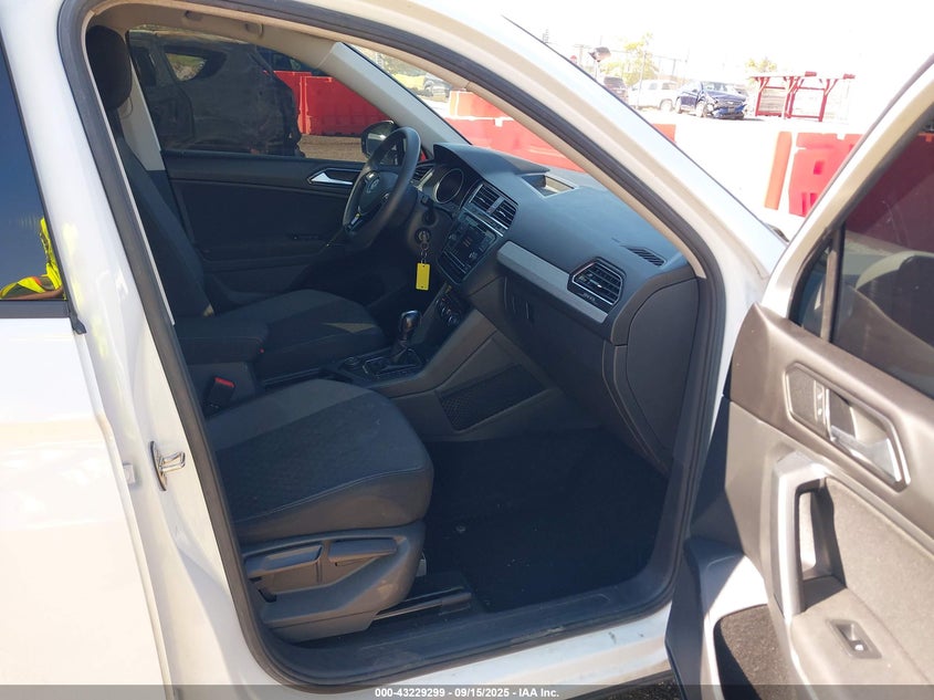 2018 VOLKSWAGEN TIGUAN 2.0T S - 3VV0B7AX5JM131407