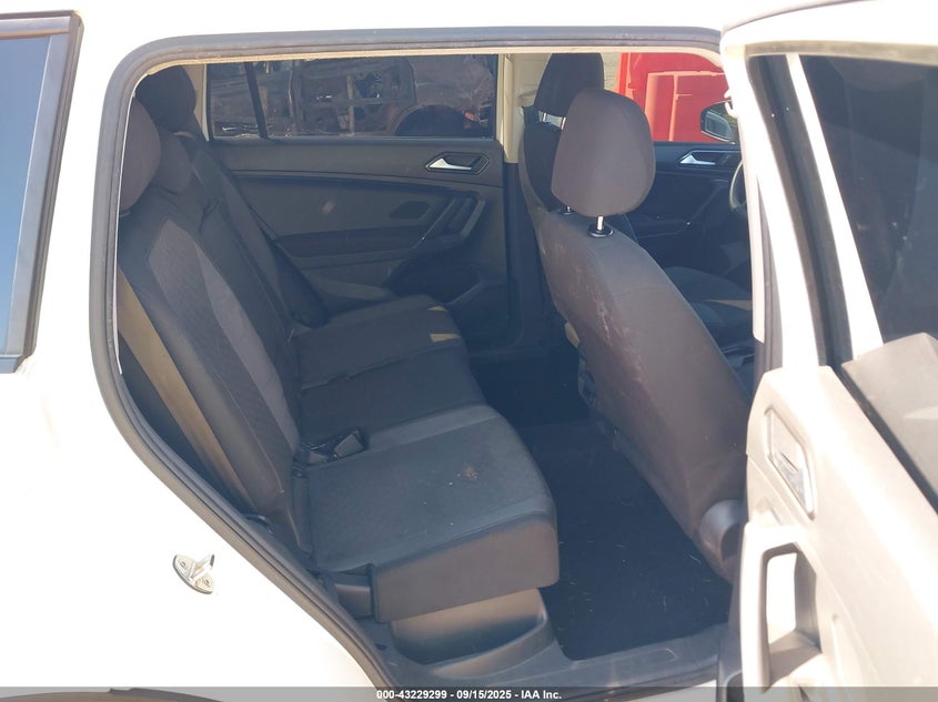 2018 VOLKSWAGEN TIGUAN 2.0T S - 3VV0B7AX5JM131407