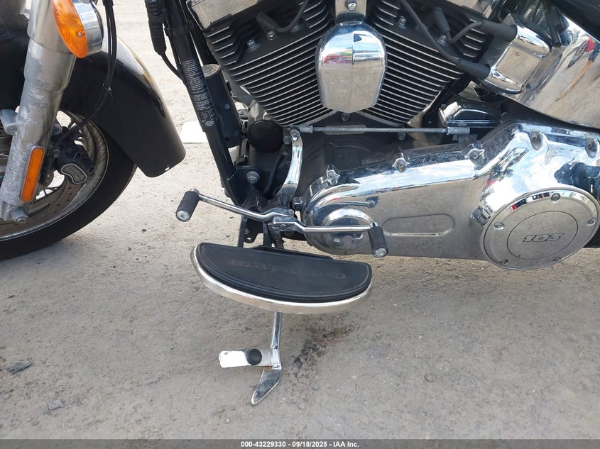 2016 Harley-Davidson Flstc Heritage Softail Classic VIN: 1HD1BWV39GB019616 Lot: 43229330