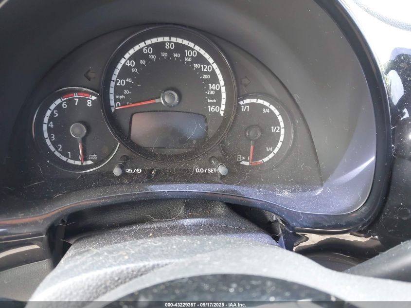 2014 Volkswagen Beetle 2.5L Entry VIN: 3VWFP7AT6EM624054 Lot: 43229357