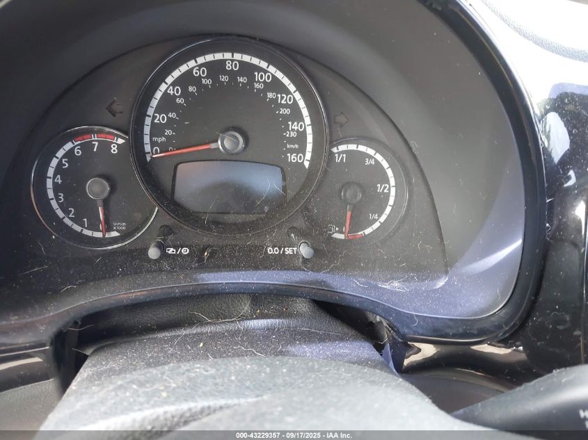 2014 Volkswagen Beetle 2.5L Entry VIN: 3VWFP7AT6EM624054 Lot: 43229357