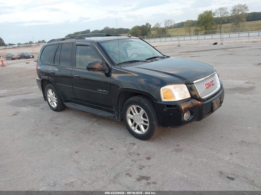 2007 GMC Envoy Denali