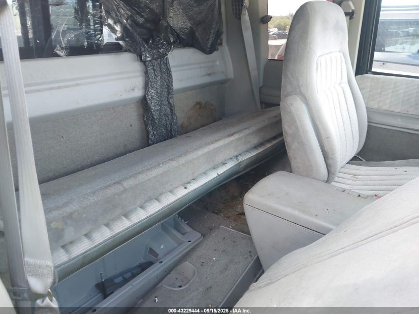 1993 Chevrolet Gmt-400 K1500 VIN: 2GCEK19K7P1138868 Lot: 43229444