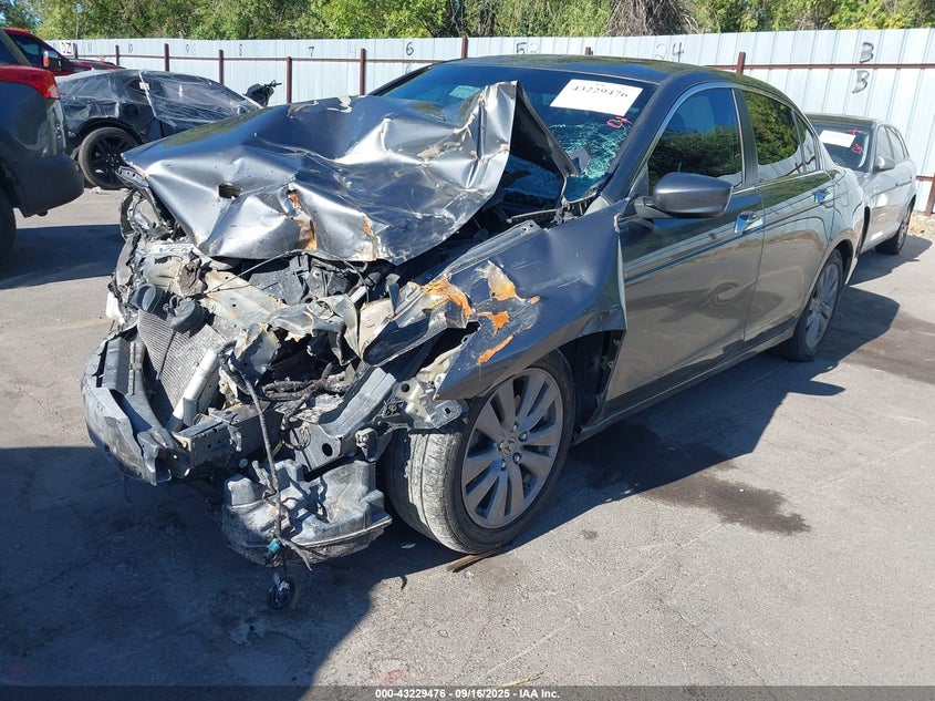 1HGCP3F88CA029608 2012 HONDA ACCORD photo no. 2