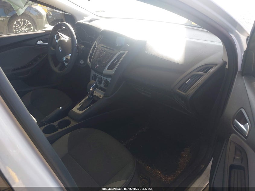 2014 FORD FOCUS SE - 1FADP3F21EL322813