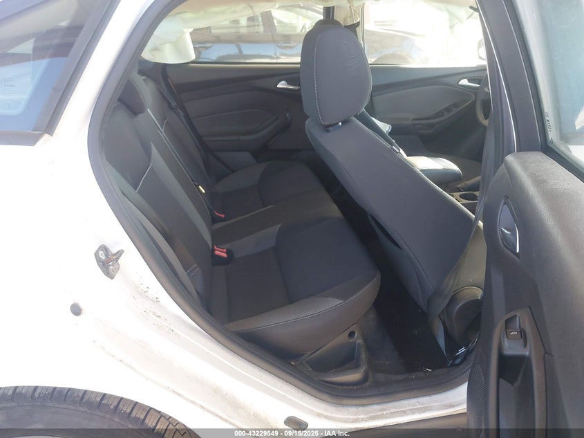 2014 FORD FOCUS SE - 1FADP3F21EL322813