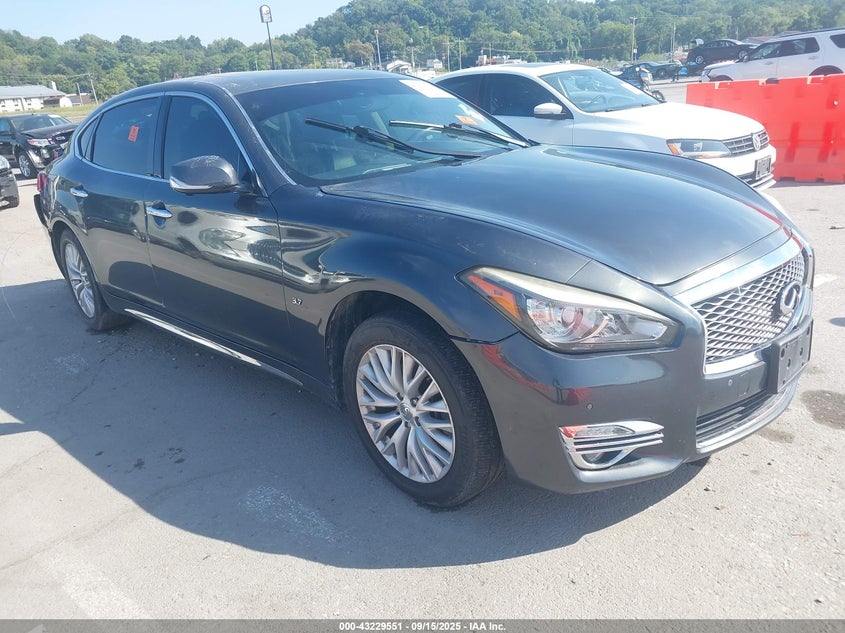 INFINITI Q70 3.7X