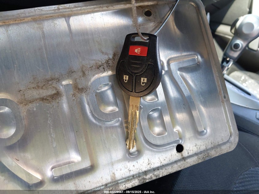 2013 NISSAN ROGUE S - JN8AS5MT4DW025197