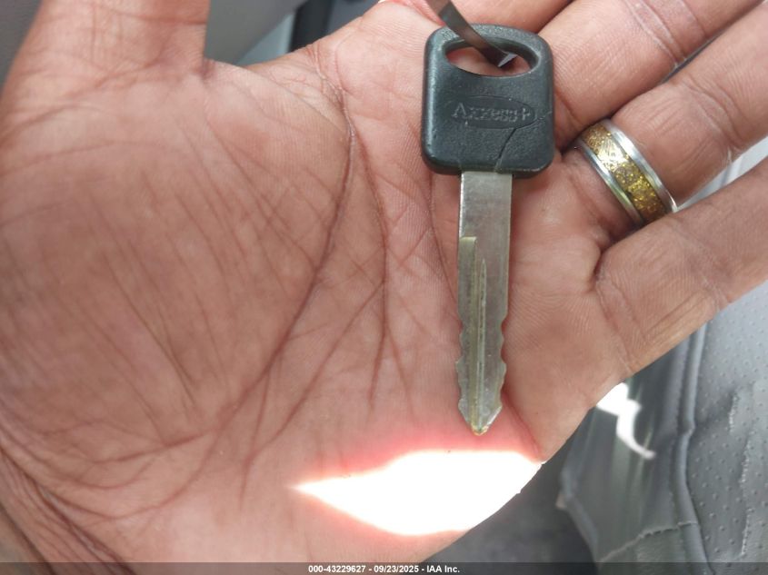 2001 Ford E-350 Super Duty Xl/Xlt VIN: 1FBSS31L01HB27643 Lot: 43229627