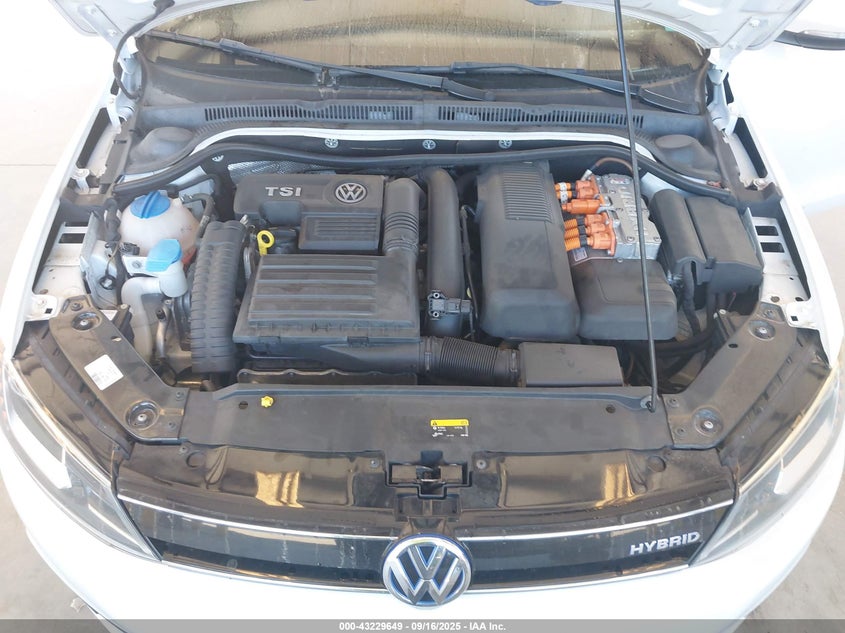 2013 VOLKSWAGEN JETTA HYBRID SEL PREMIUM - 3VW637AJ6DM221801